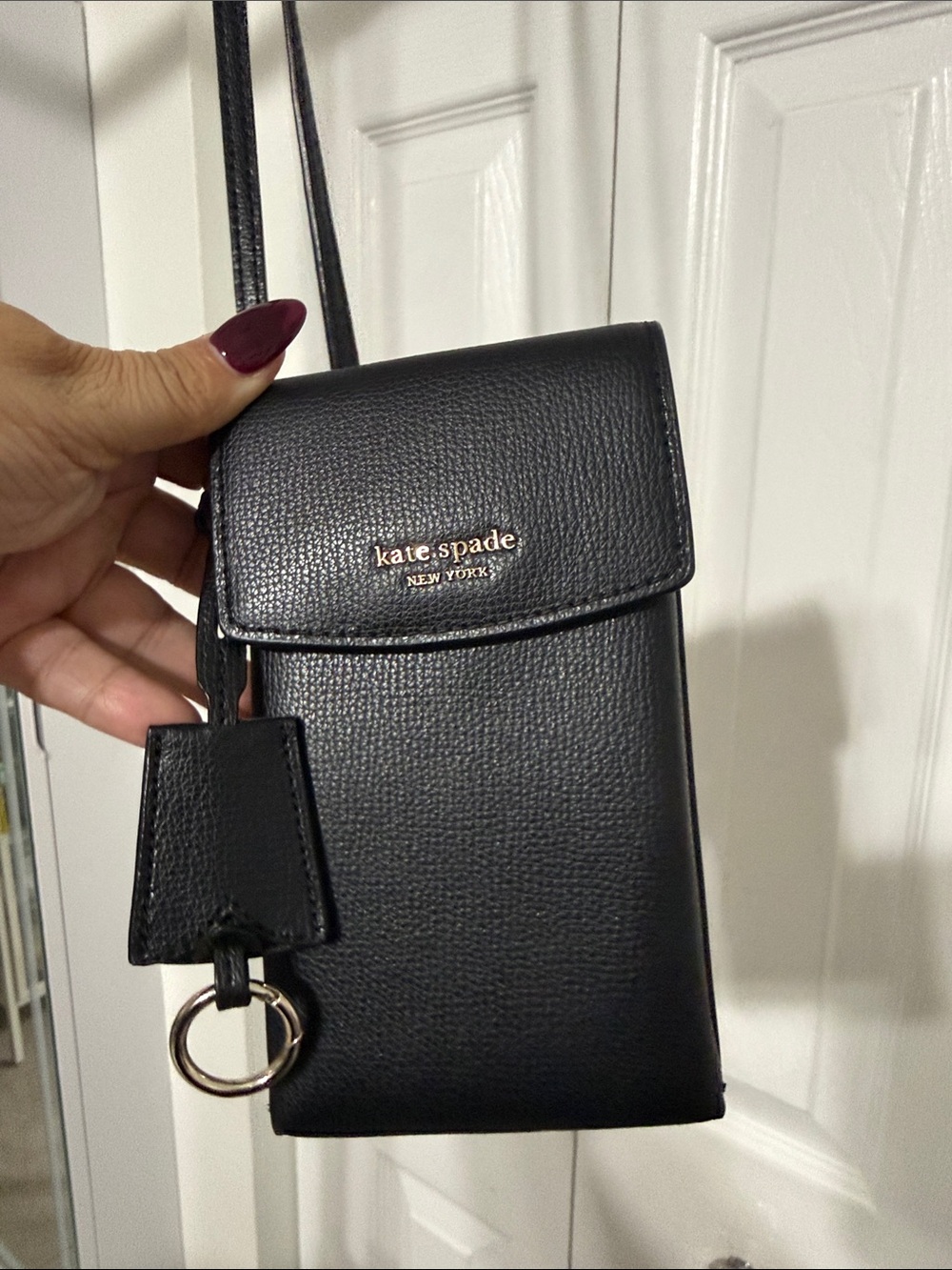 kate spade black leather crossbody phone pouch with gold chain